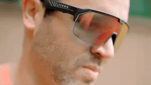 Chamelo Music Shield - Tint-adjusting sports sunglasses with speakers