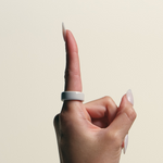 Load image into Gallery viewer, Oura Ring 4 Ceramic Cloud